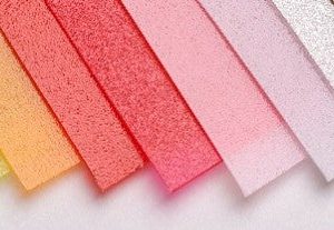 Feuille polypropylène translucide 50 x 70 cm - 13 coloris